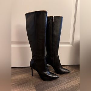 *BRAND NEW* Schutz Mikki Up Boot